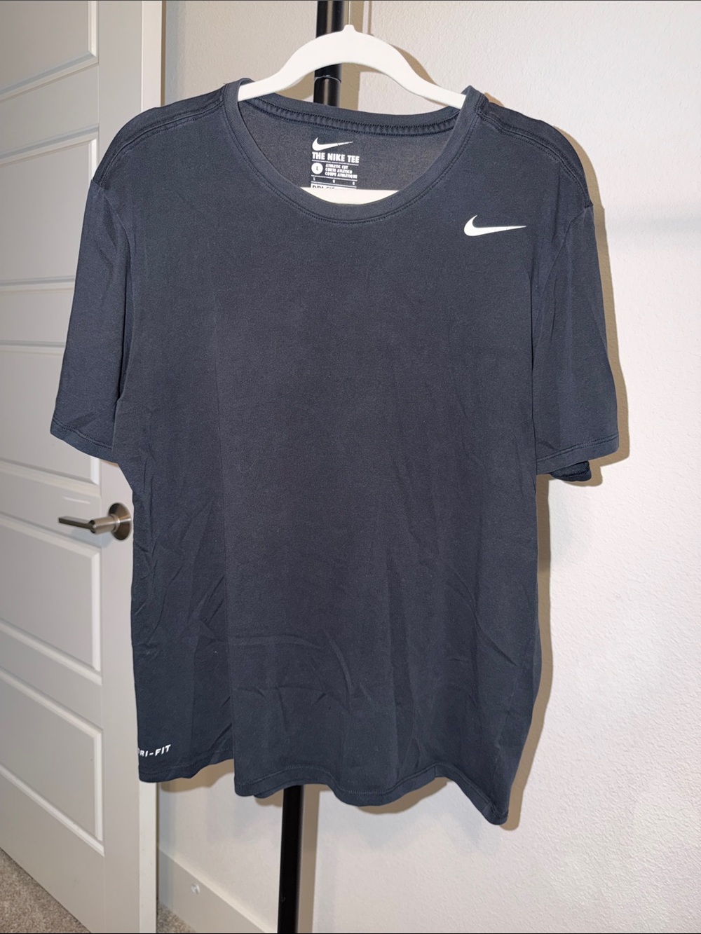 Nike Black Short Sleeve Dri-FIT Athletic Cut Tee - Size men’s large